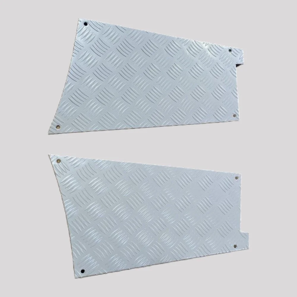 Defender 110 Chequer Plate Rear Wing Corners, 2mm with Countersunk Stainless Fittings – Silver powder coated – DDS Metals