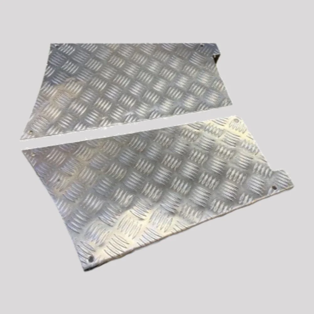 Defender 110 Chequer Plate Rear Wing Corners, 2mm with Countersunk Stainless Fittings – Mill finish (bare aluminium) – DDS Metals