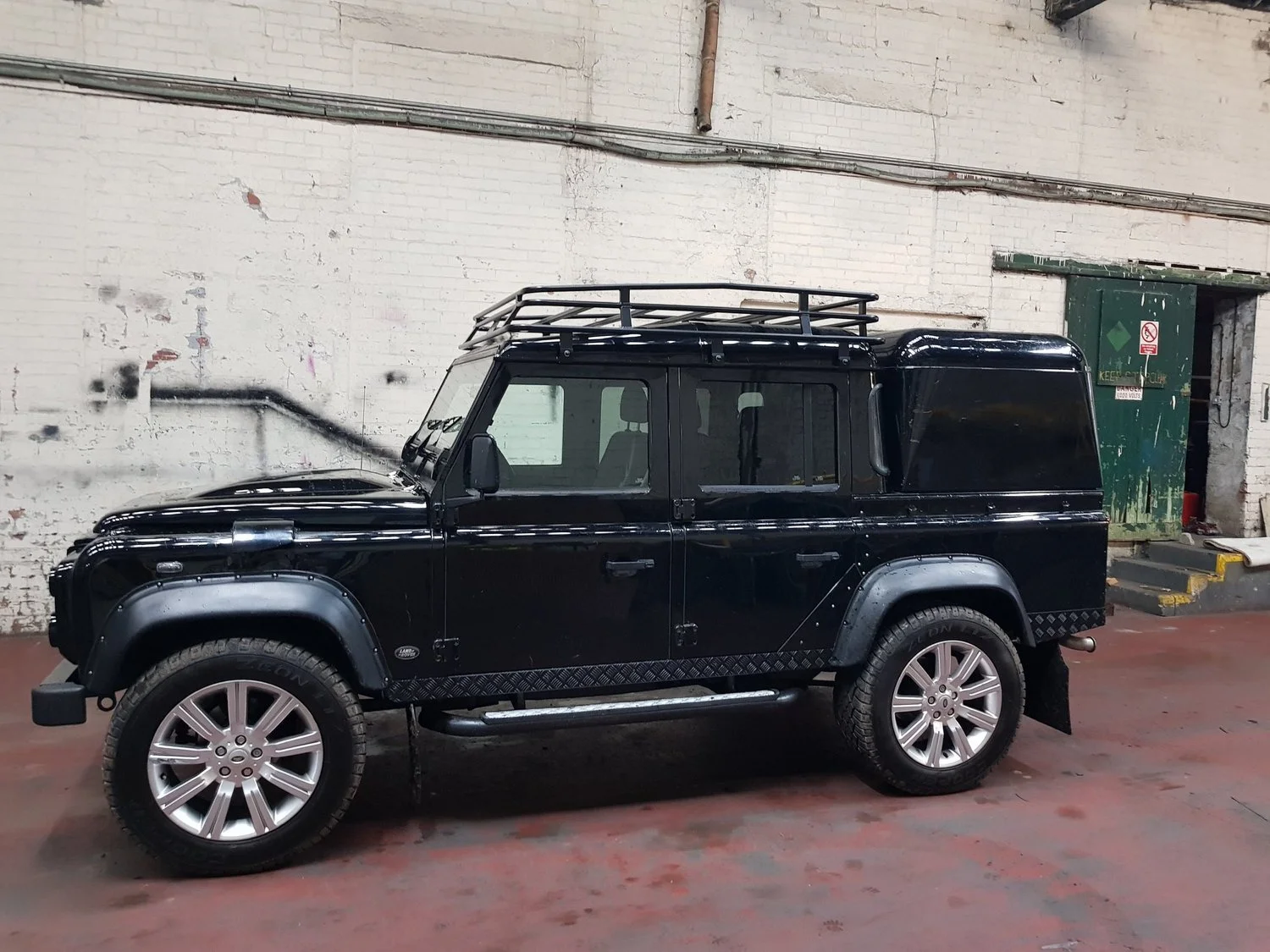 MCB 4x4 Defender 110 Crew Cab Expedition Roof Rack – handmade steel roof rack for the Land Rover Defender 110 Crew Cab (photo 3 of 11)