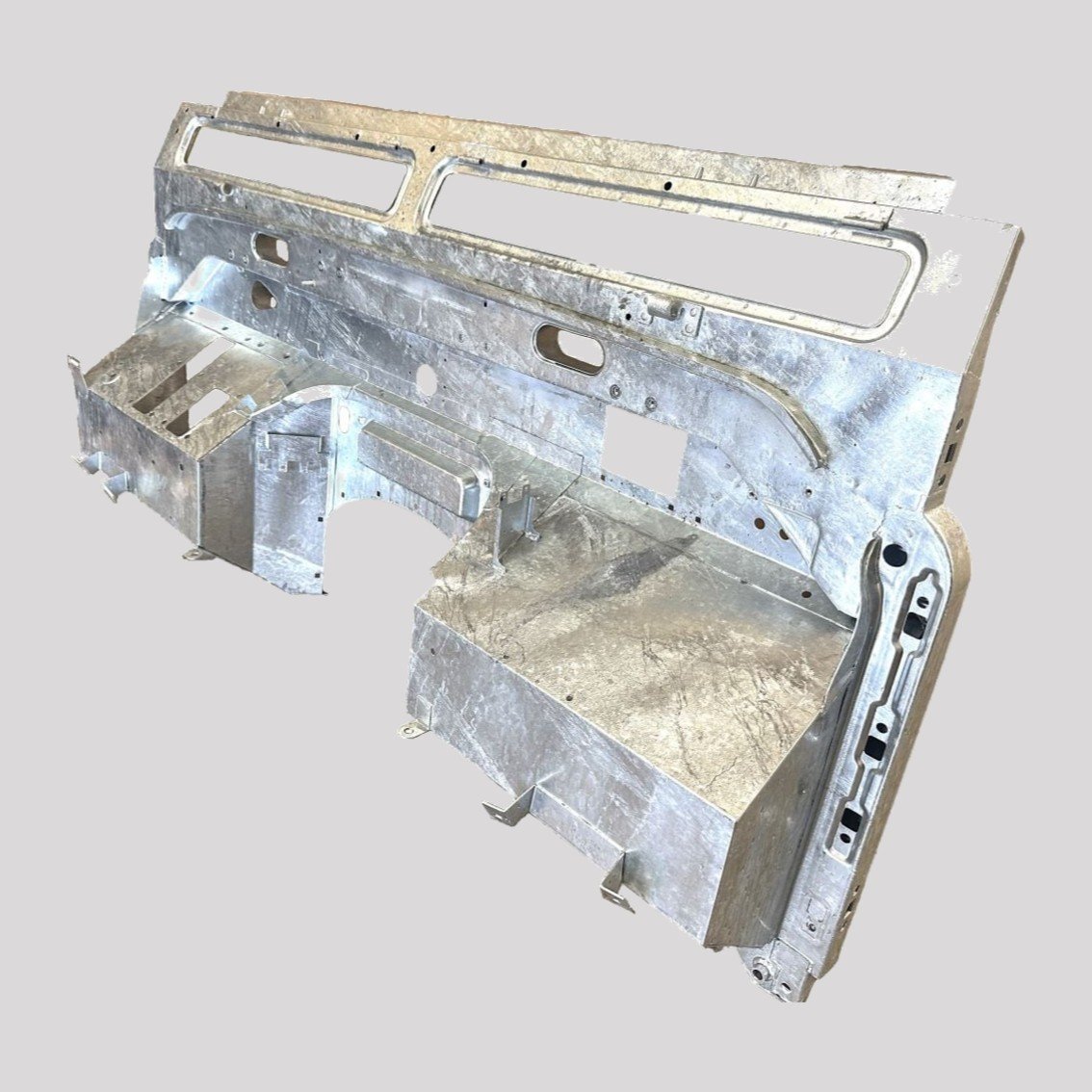 Defender Wolf Military Bulkhead – Right-hand drive (UK), Galvanised – DDS Metals