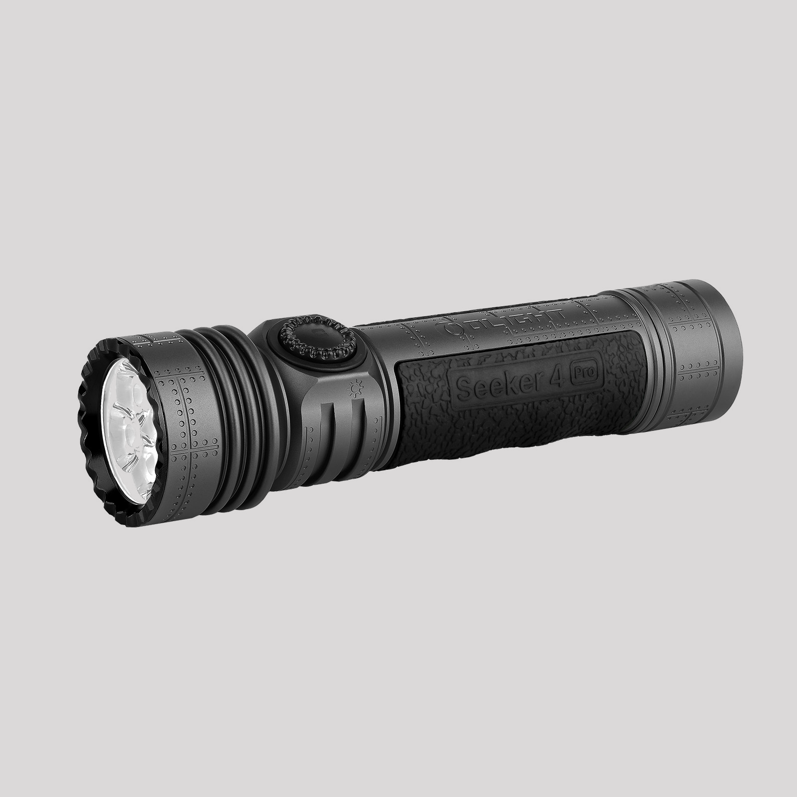 Olight Seeker 4 Pro LED Torch – Fighter Pilot