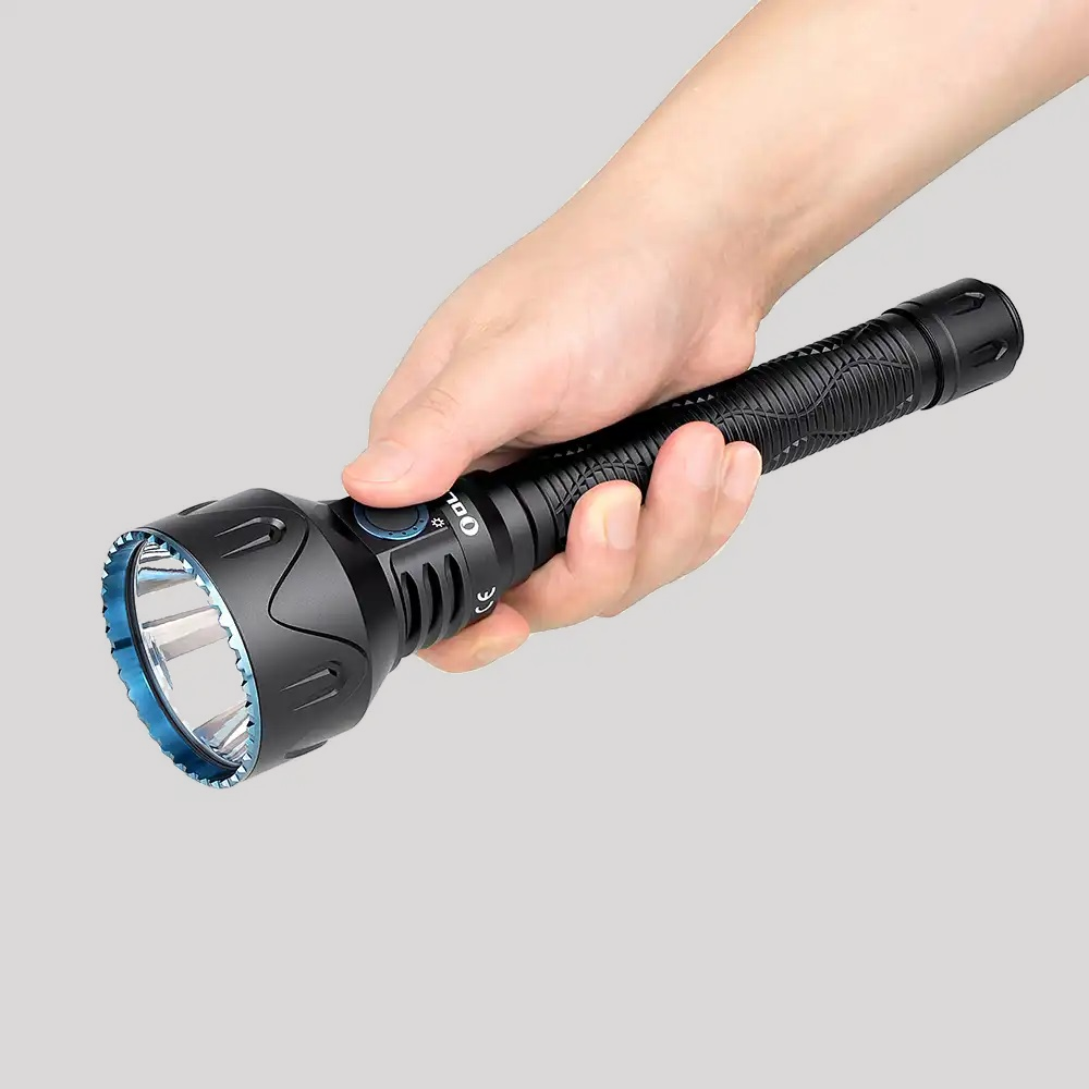 Olight Javelot Pro 2 2500 Lumen Long Range Torch – in the hand