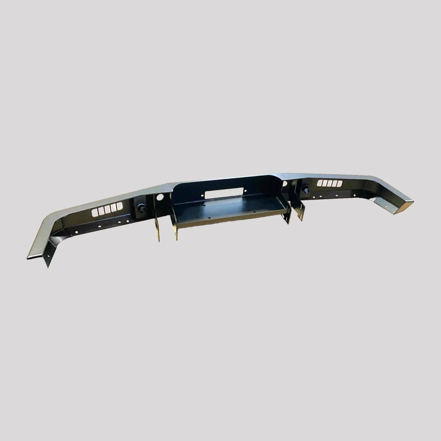 Discovery 2 Heavy Duty Front Winch Bumper – With daytime running lights – DDS Metals