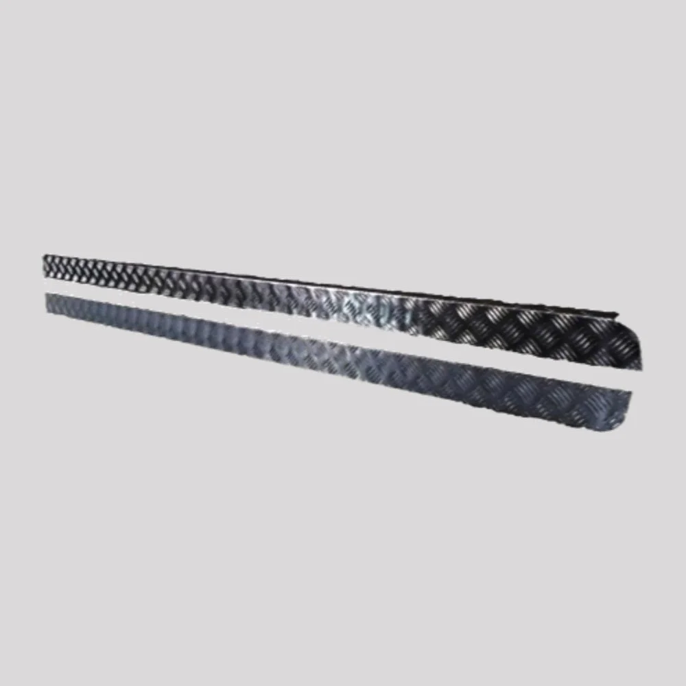 Defender 130 Chequer Plate Sill Protectors – Black powder coated – DDS Metals