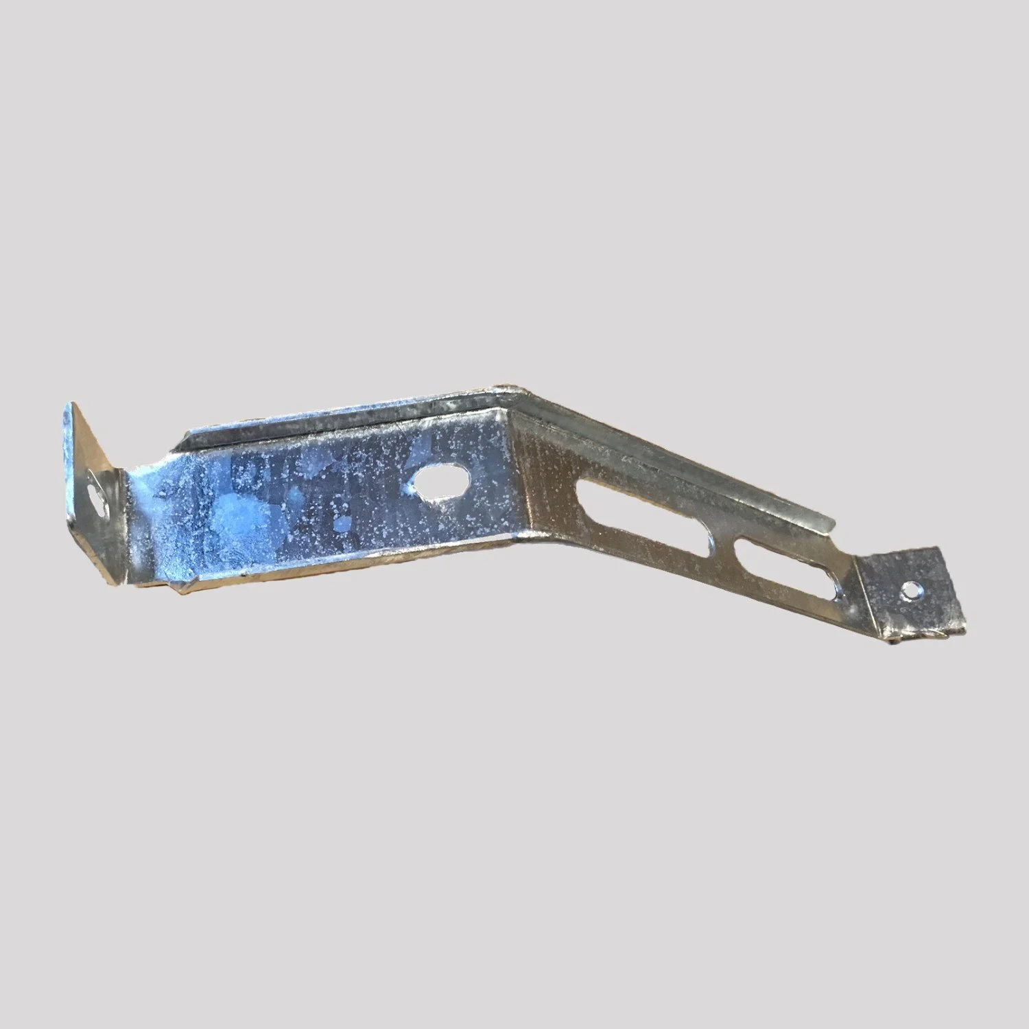 Discovery 2 Rear Mudflap Stay – Right, Galvanised – DDS Metals