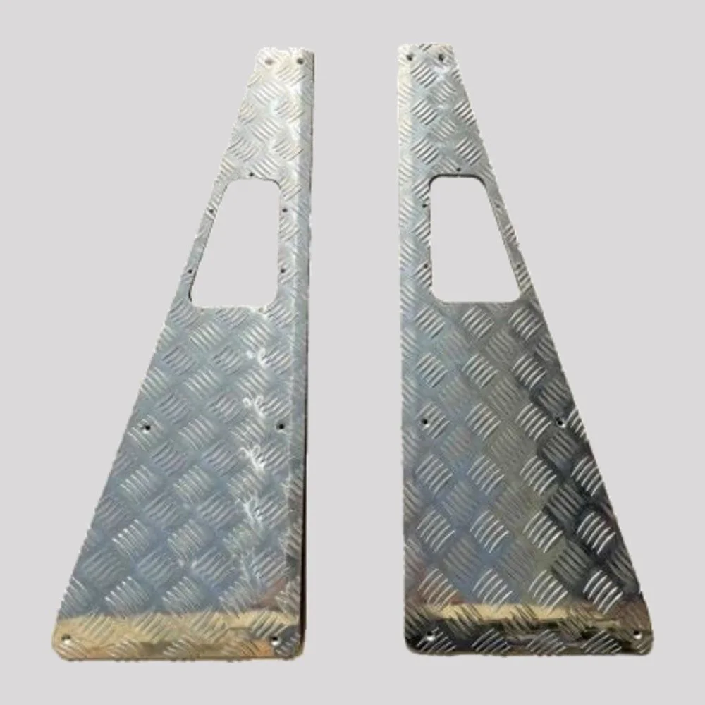 Defender Puma Short Chequer Plate Wing Top Protectors with Countersunk Stainless Fittings – Mill finish (bare aluminium) – DDS Metals