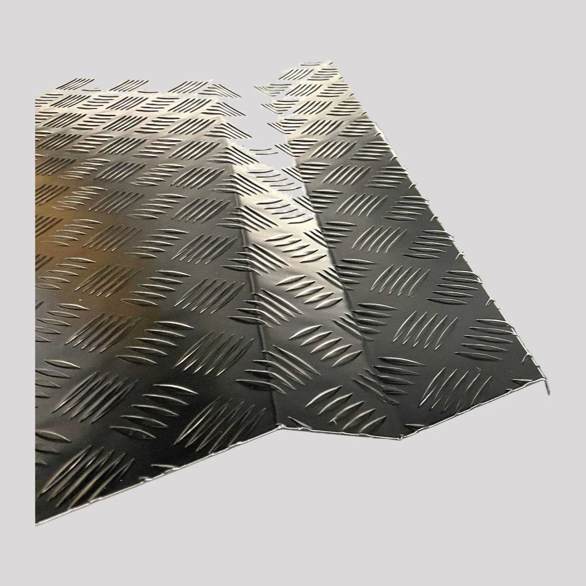 Defender 110 Puma Chequer Plate Load Area – DDS Metals