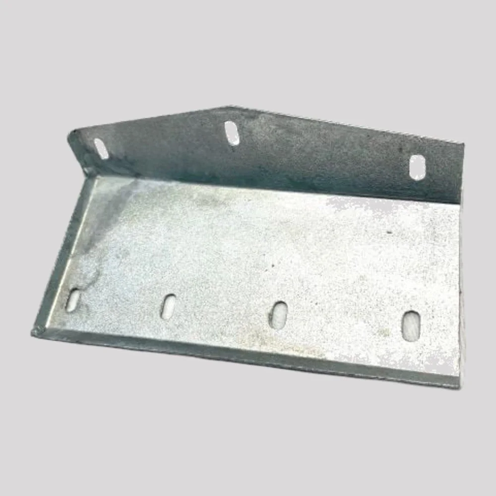 Range Rover Classic & Discovery 1 Front Mudflap Mounting Bracket – Left, Galvanised – DDS Metals