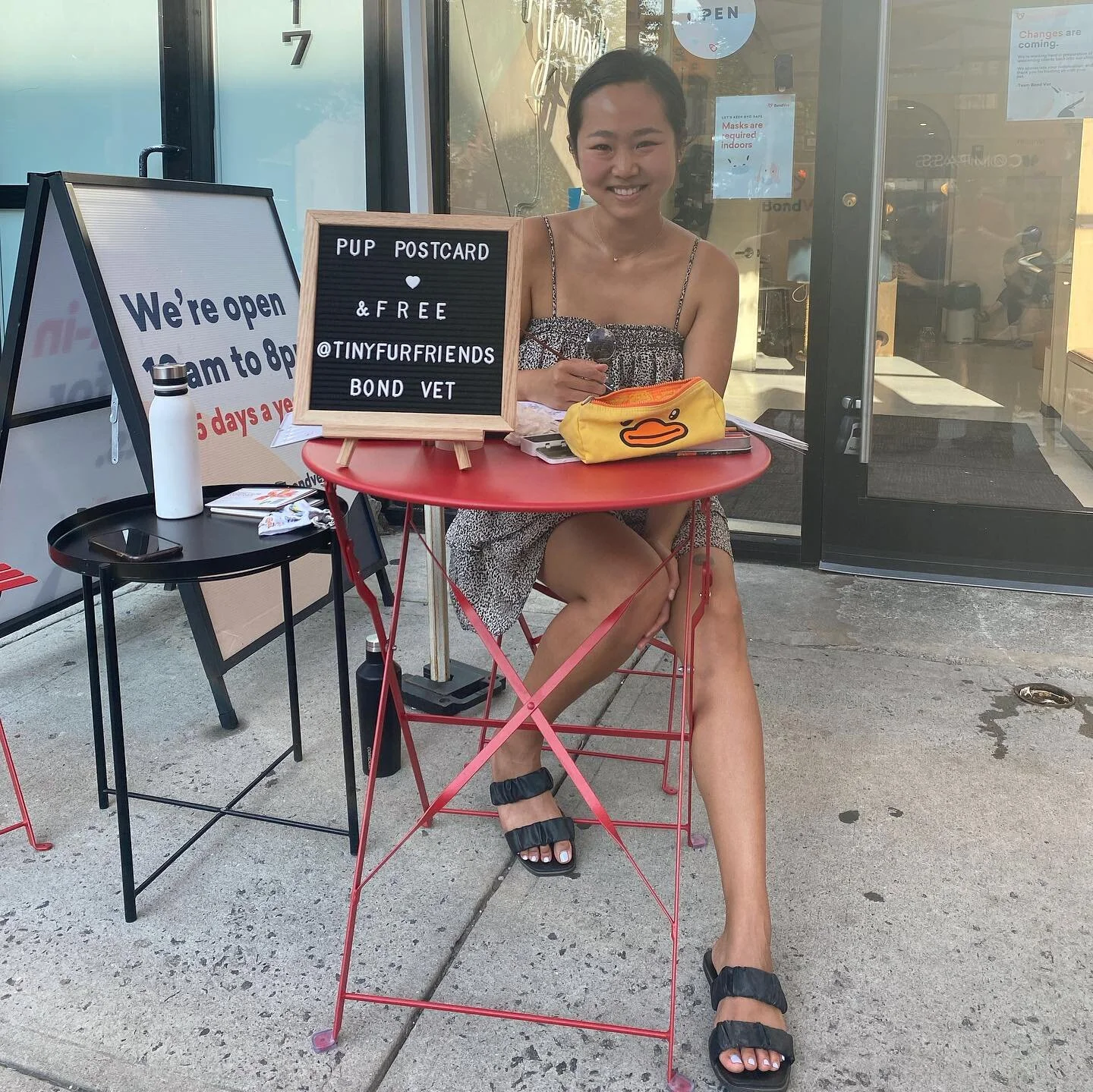 Thanks everyone who came to get your Hot Girl/ Boy/ Vax Summer painted yesterday and absolutely thank @bondvetclinic for having me. I didn&rsquo;t end up taking many pictures but I got kisses from one of the fluffiest girls🙈
More summer events to co