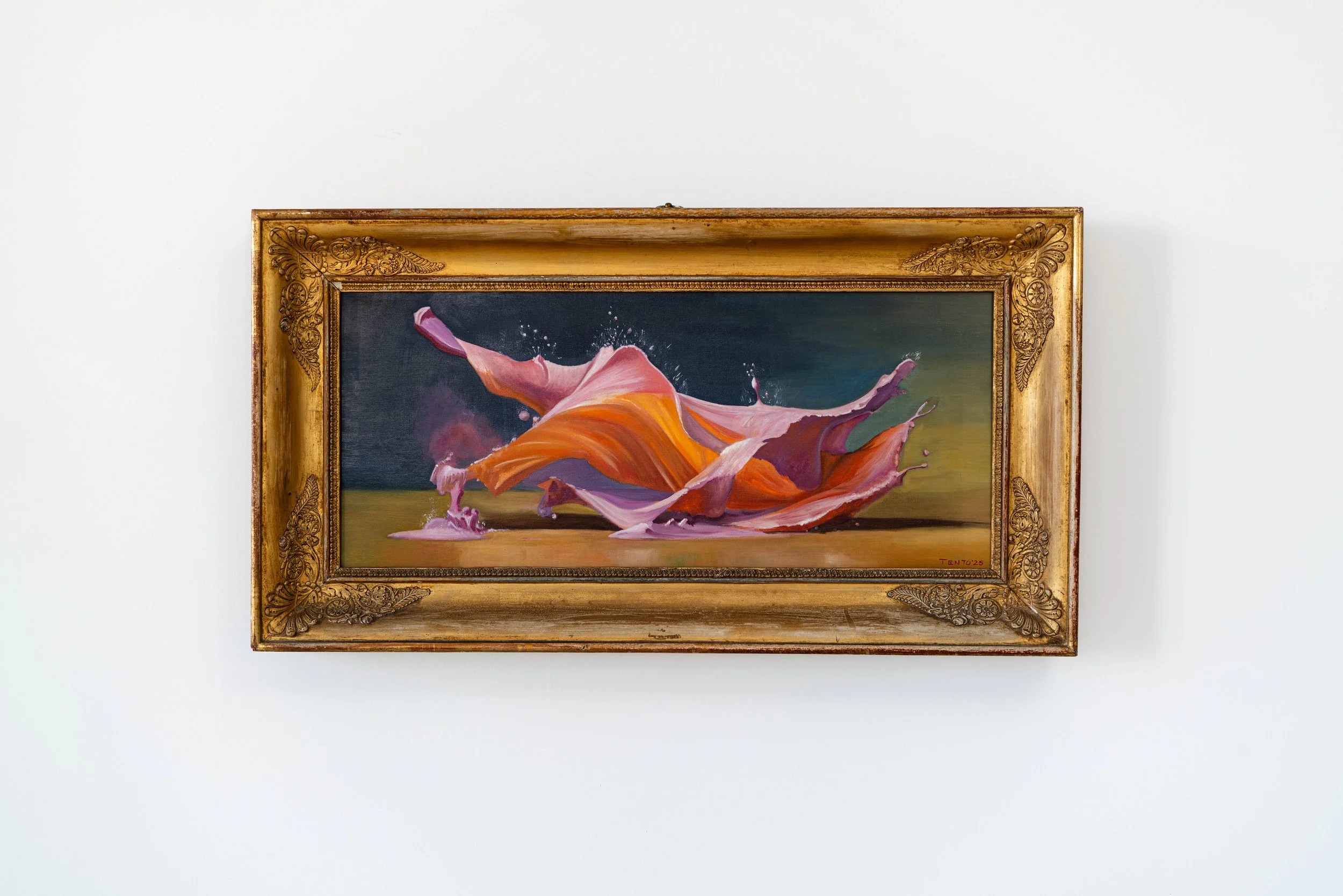 Oil on canvas

- 80 × 44 cm