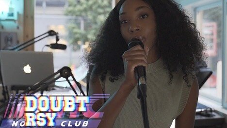 In case you might’ve missed it, in case you might’ve been itching for some real R&B, in case you might’ve been on the hunt for some new new on your playlist... 👀. Don’t come just to leave, LINK IN BIO for full audio and v
