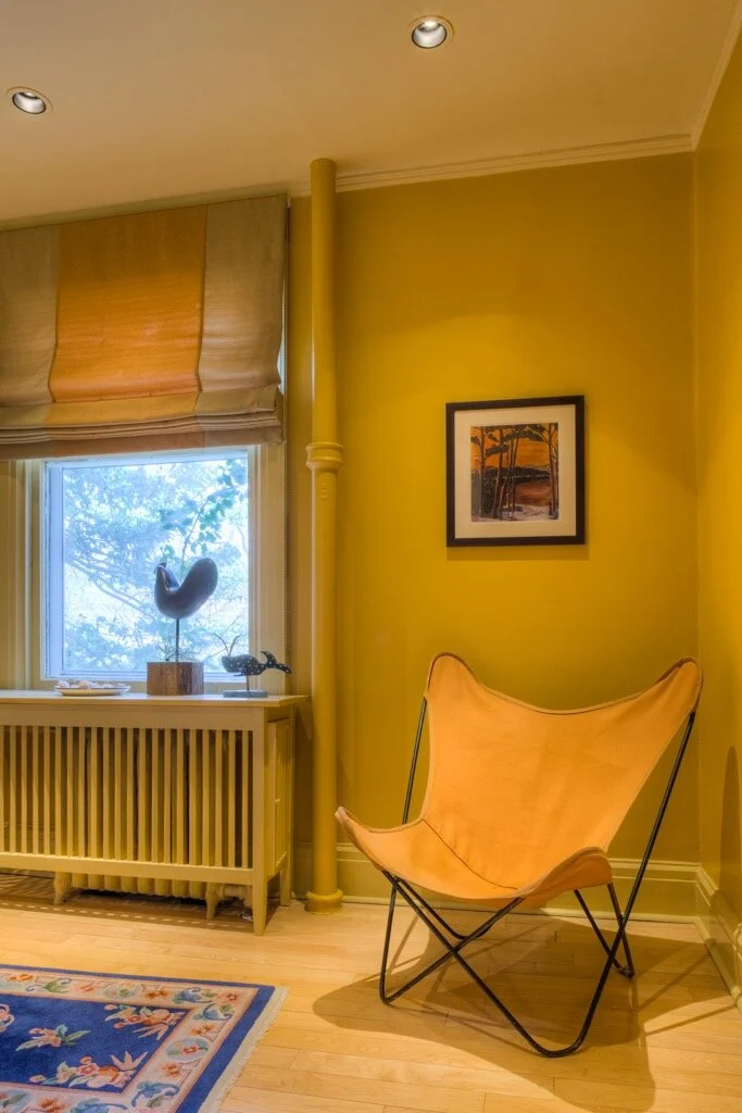 What is the difference between Light and Bright?