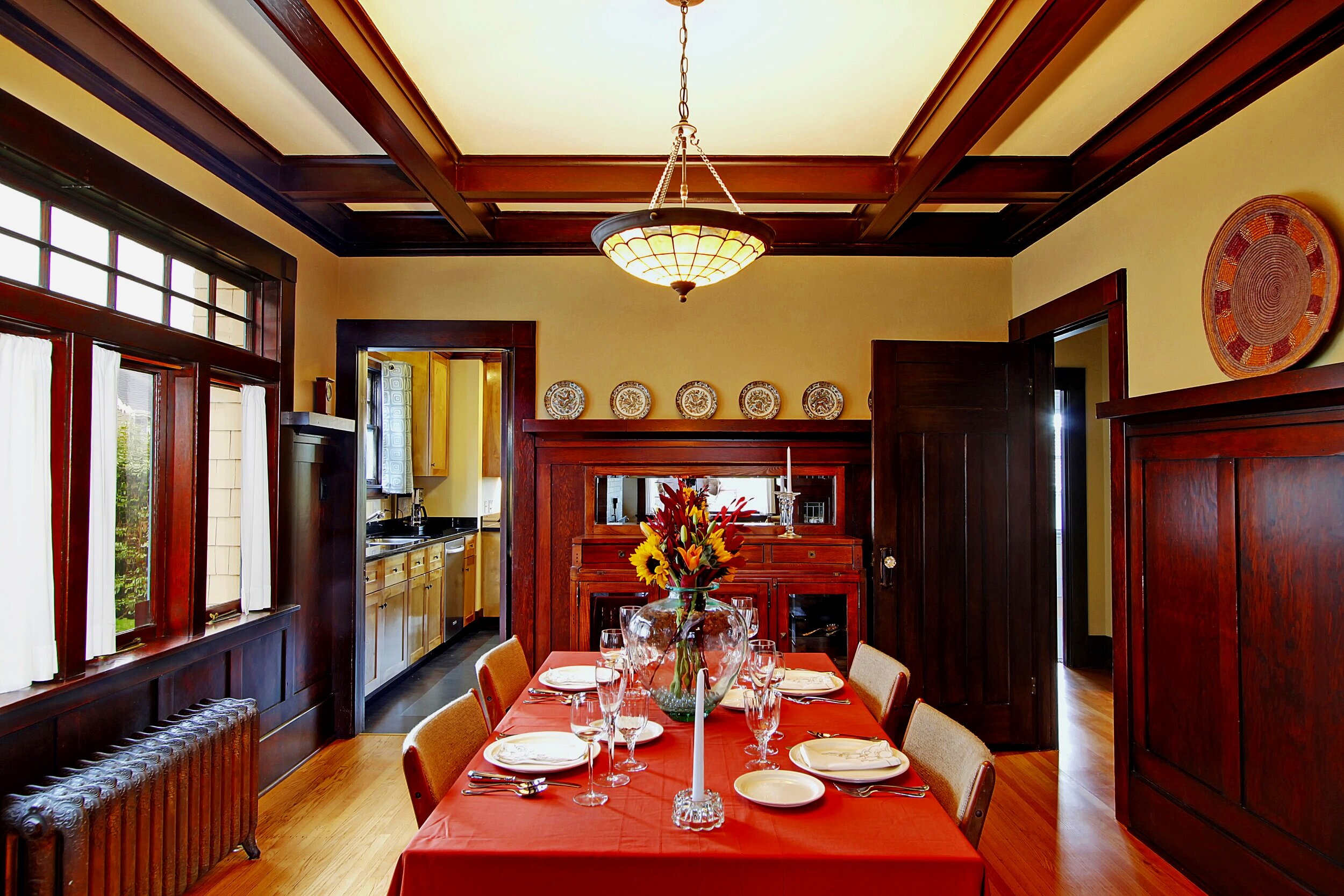 Mount+Baker+Dining+Room.jpg