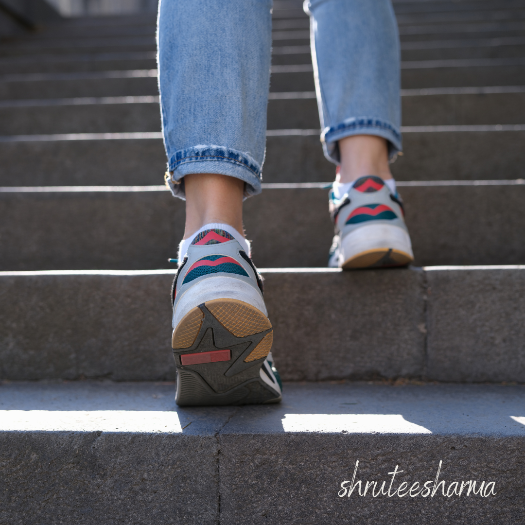 The missing piece about why your knee hurts going up stairs