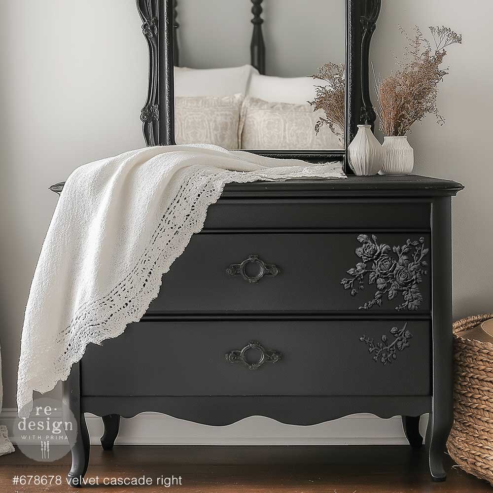 Velvet Cascade Decor Poly Project Sample