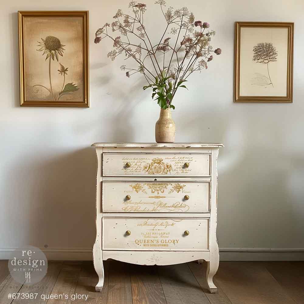 Photo of furniture sample using Queen's glory Maxi Transfer