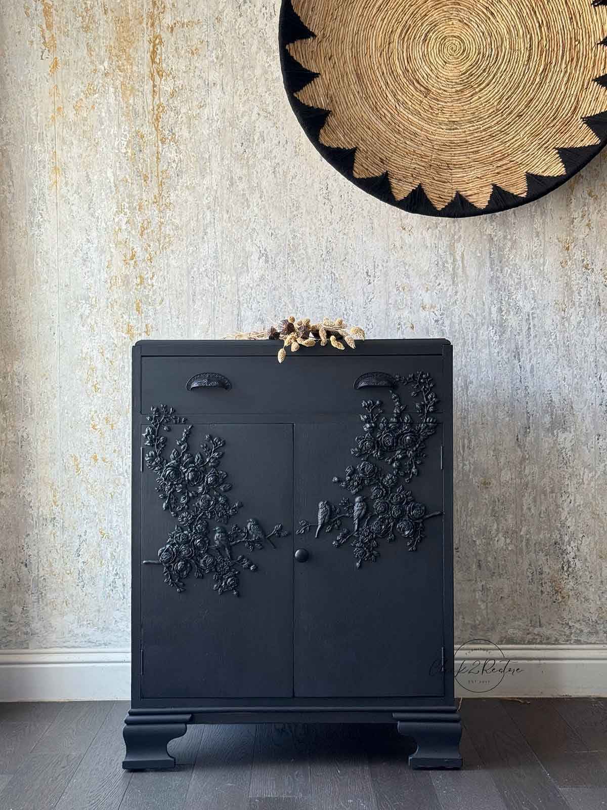 Velvet Cascade Decor Poly Project Sample