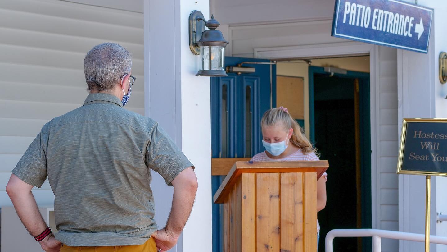 Outdoor dining and curbside carryout starts at 11:30am! Link in bio for our current menu -- plus, we have a limited edition Caprese Pizza this weekend! 🍅

📲 231-256-9081
.
.
#bluebirdleland #lelandmi #leelanaupeninsula #outdoordining #fishtown #lel