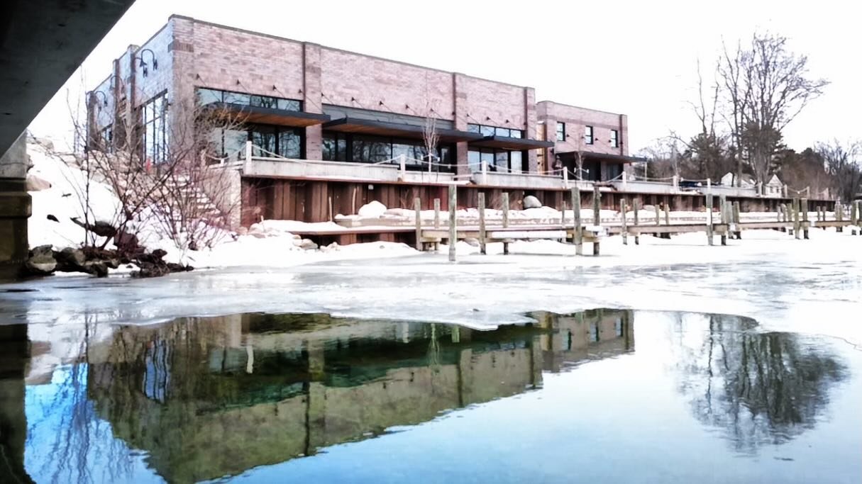 It&rsquo;s a seriously low-crossing under the Leland Bridge. You know what we&rsquo;re taking about.

Does your boat fit? 😬 

@dtelgard with this under-bridge-drone shot.

See you this weekend (Fri-Sat) from 4-8pm for dinner, drinks till Midnight! 
