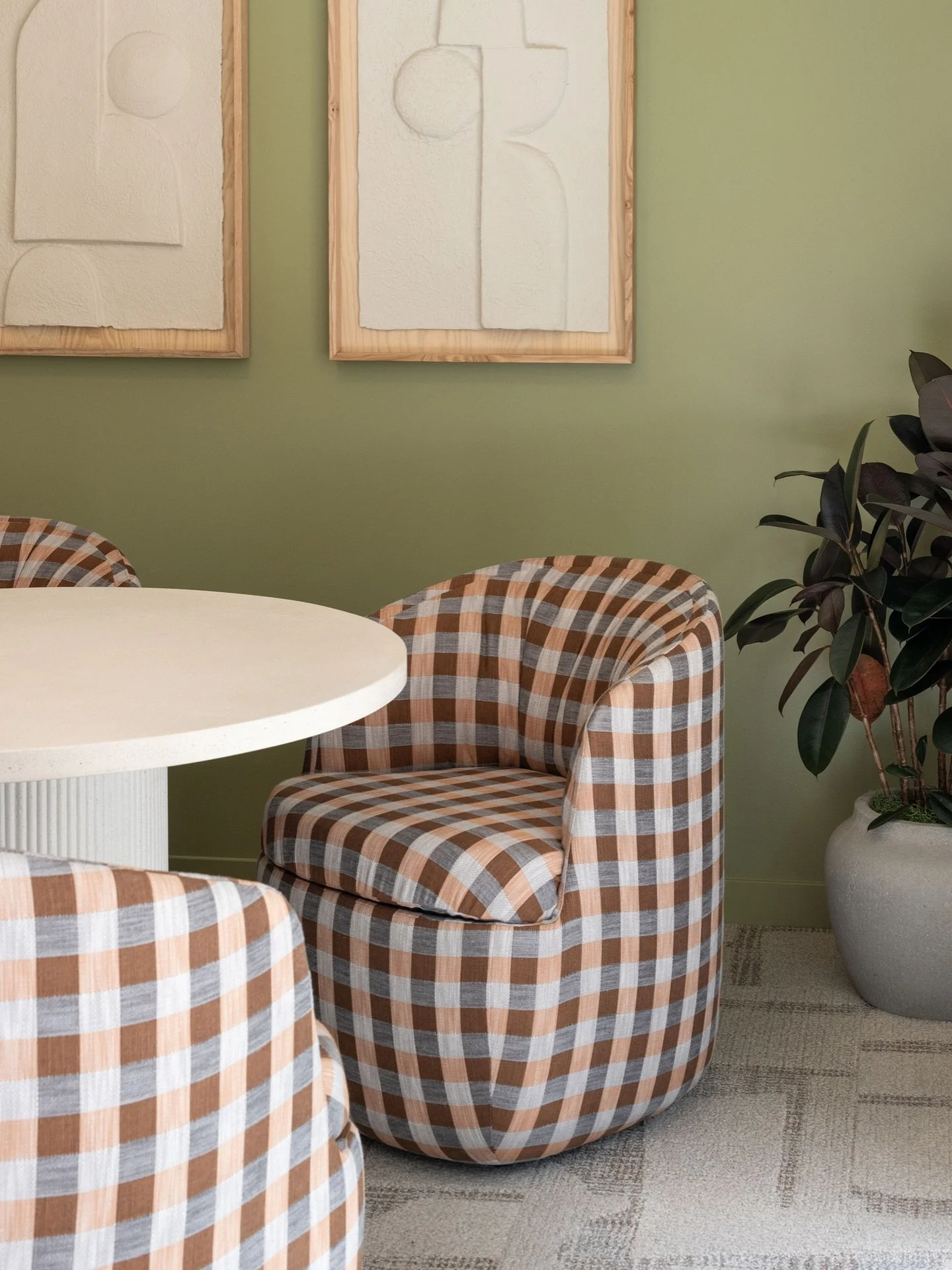 Gimbal Jr showing off in gingham 🤎