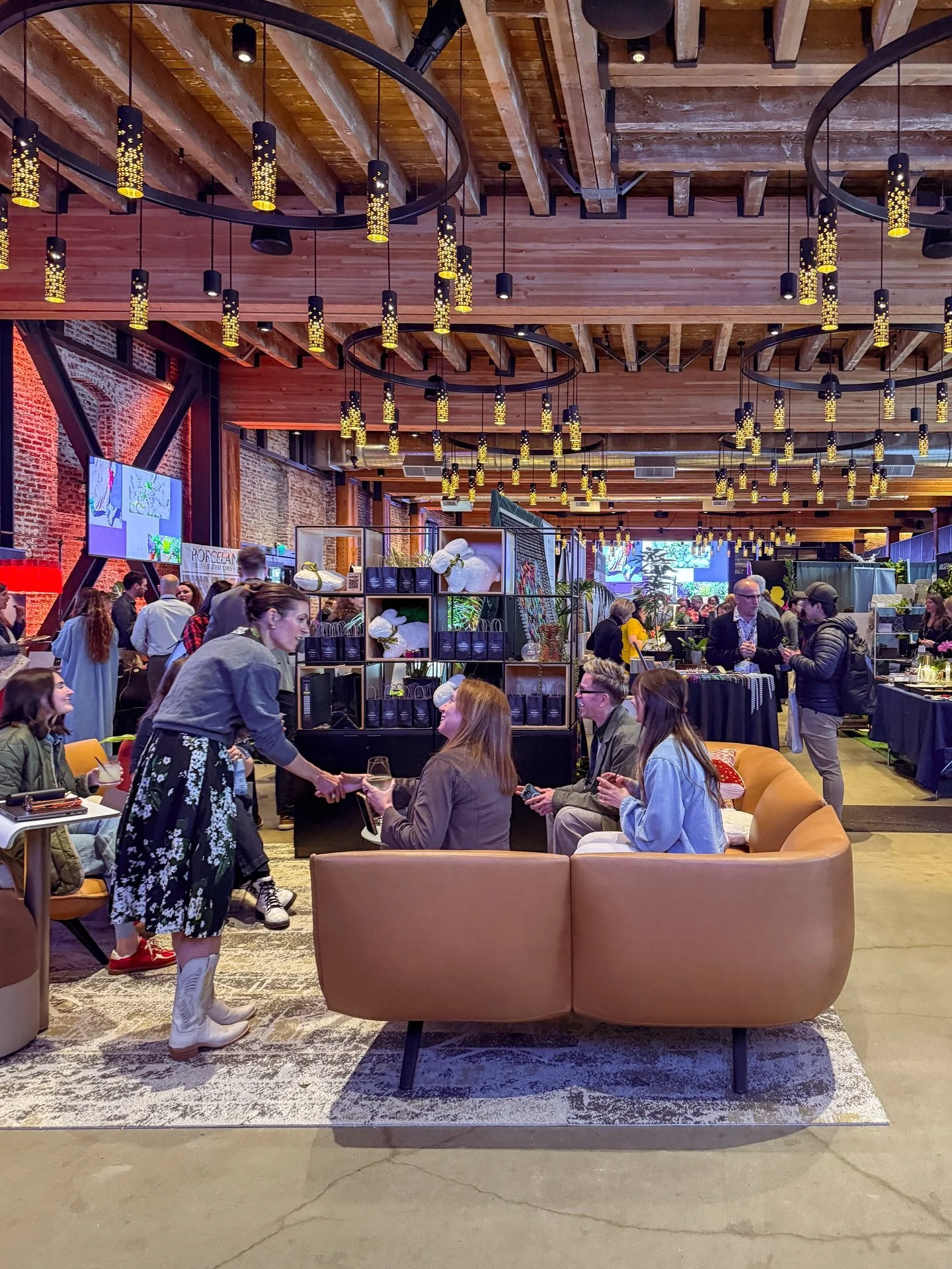 SIP Seattle you did it again! Thanks for joining us last night in The Lounge. 🥂🌿