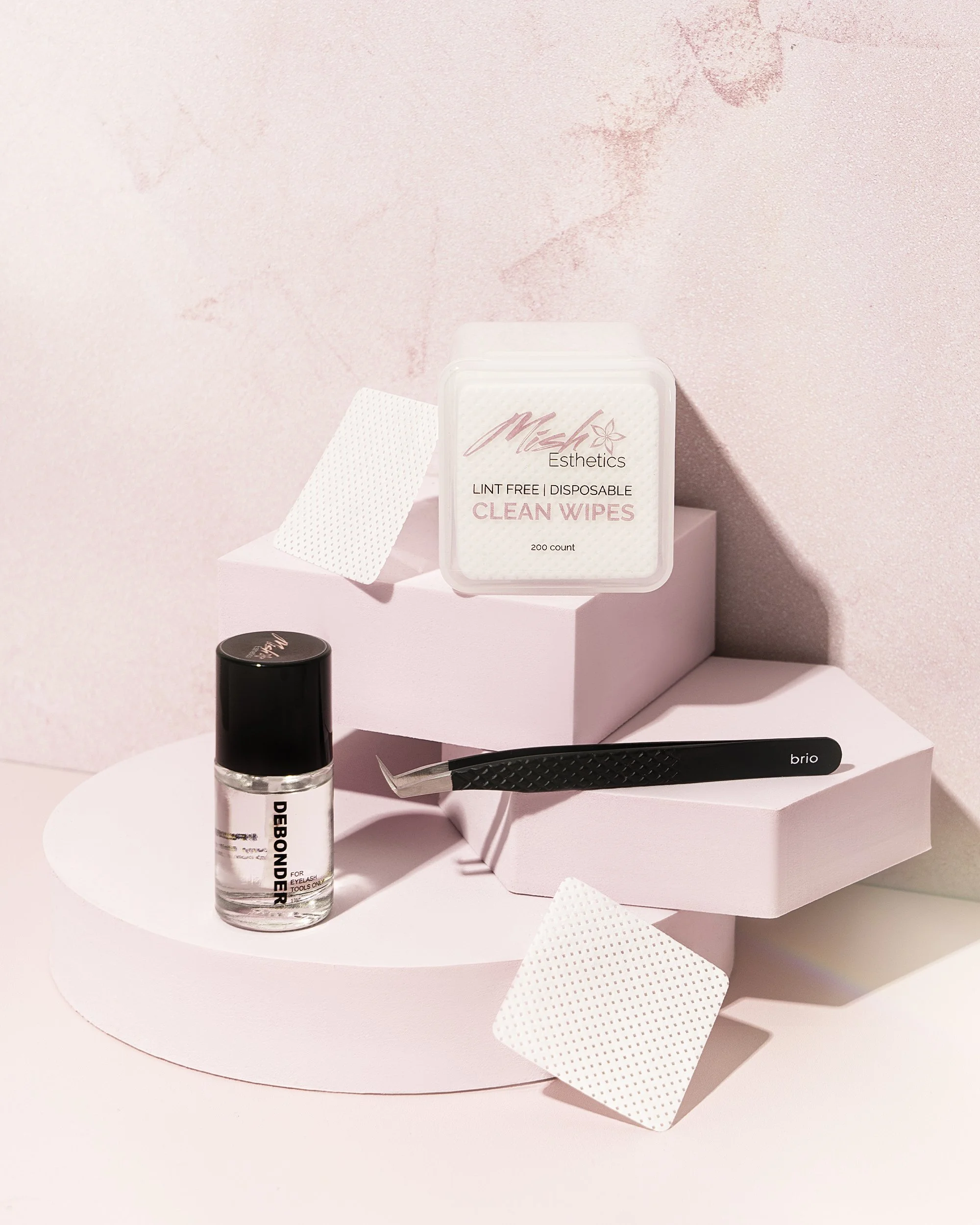 Mish-Esthetics_Stills_debonder-clean-wipes-brio_2000x2500.jpg