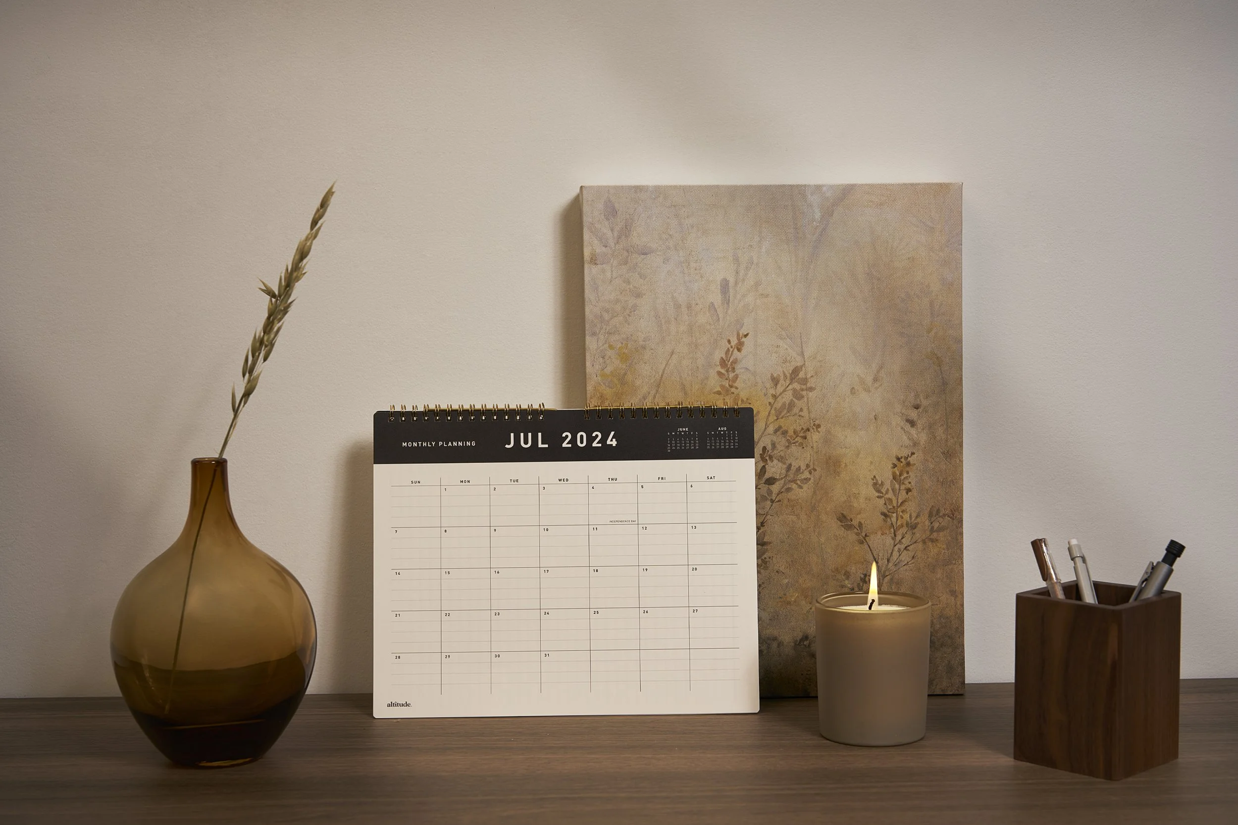 Altitude-Yoobi-desk-calendar-2-3000x2000.jpg