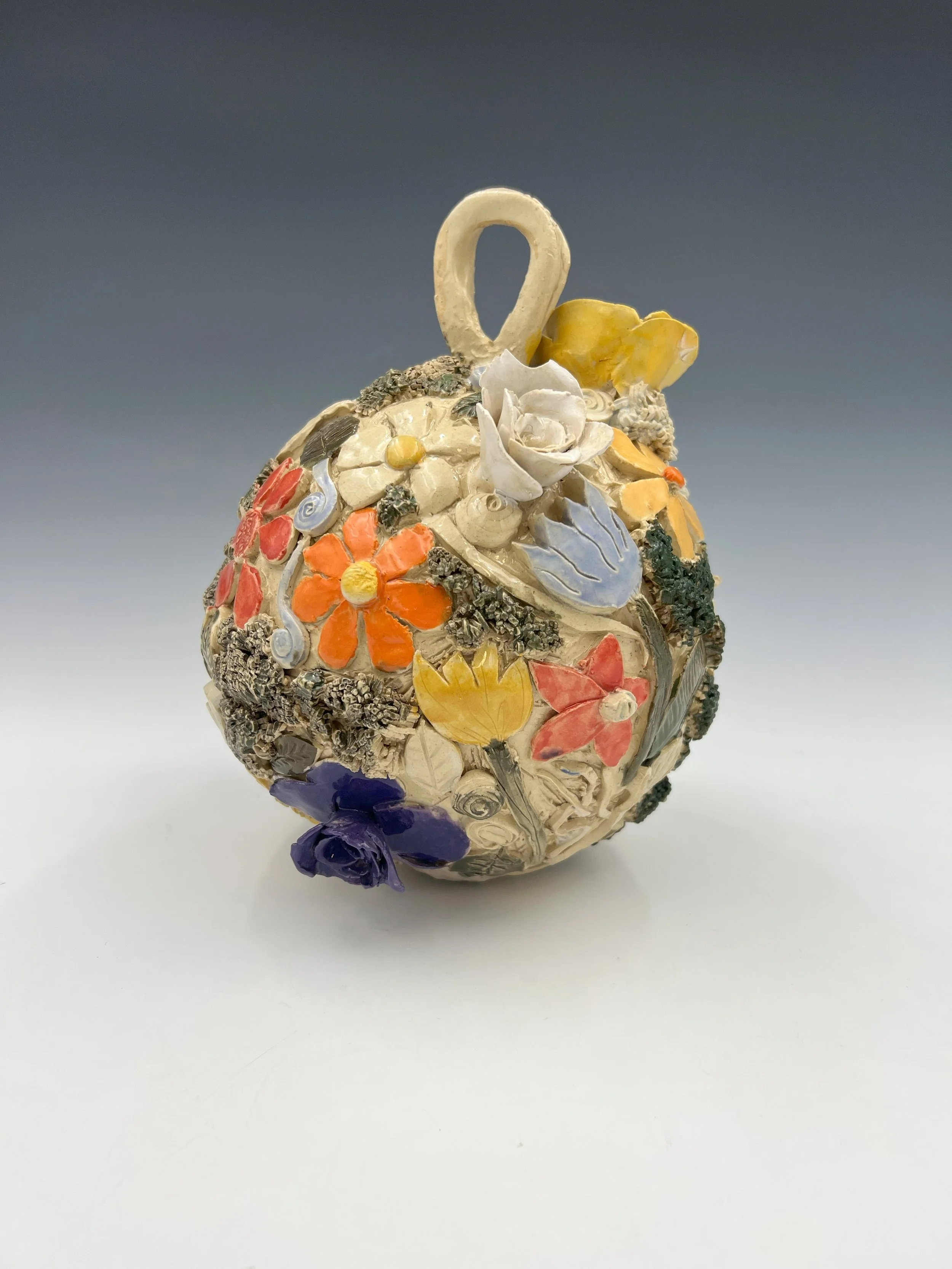 Birdhouse / clay with underglaze