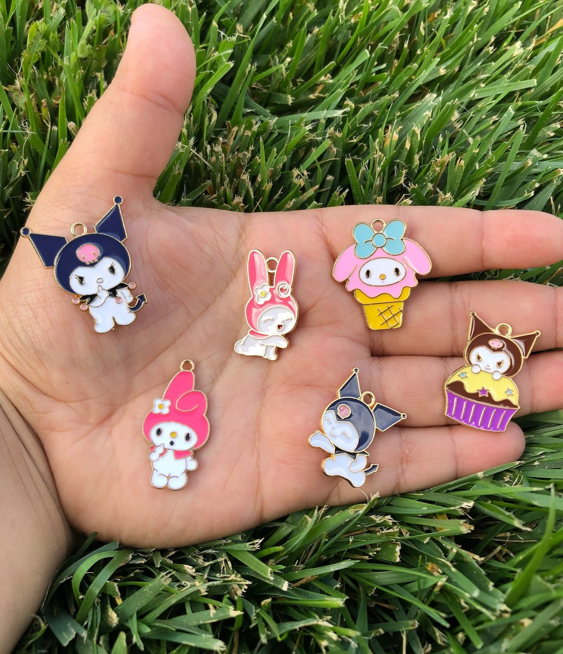 https://i.etsystatic.com/25251130/r/il/f439d5/3266005974/il_fullxfull.3266005974_nplu.jpg