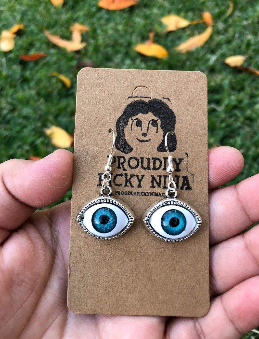 https://i.etsystatic.com/25251130/r/il/03b0c0/2738658811/il_fullxfull.2738658811_6gls.jpg