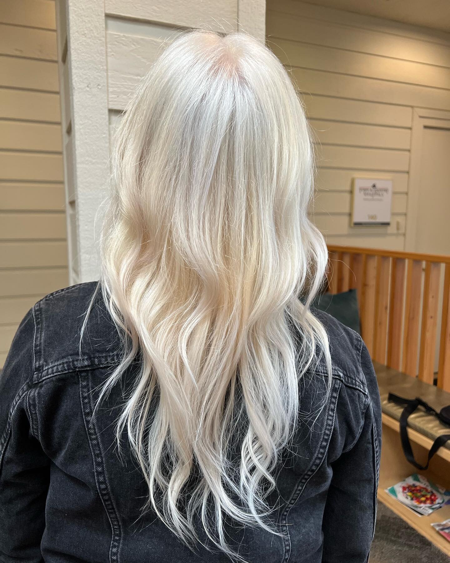 Ok I&rsquo;m ready for summer now! 🌞 this client asked for a bleach and tone for 3 years but finally had enough natural for me to deliver the ice 🧊 🔥  thank you @k18hair for leaving her hair in better shape than we started!