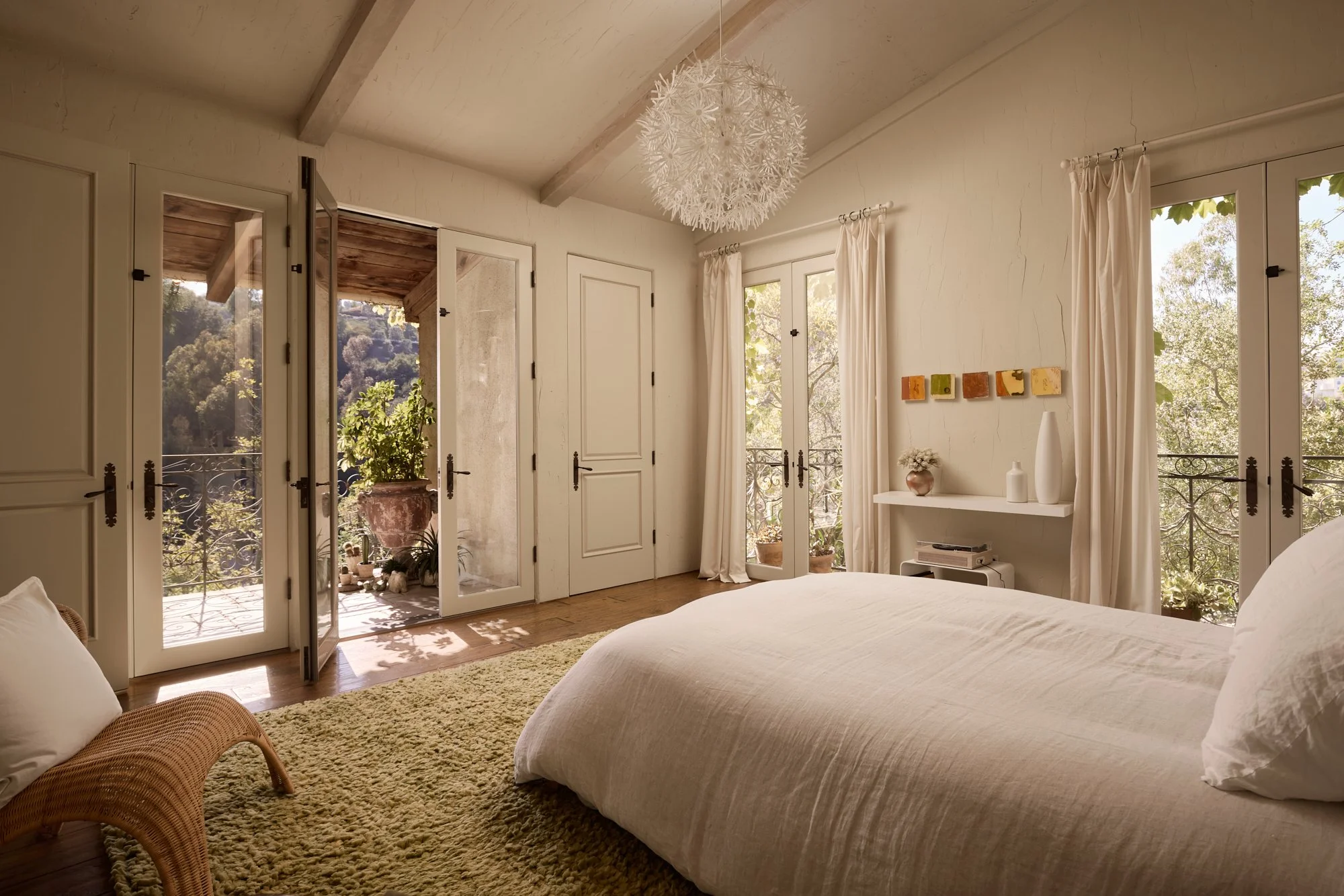 14 1372BenedictCanyonDr_19.jpg