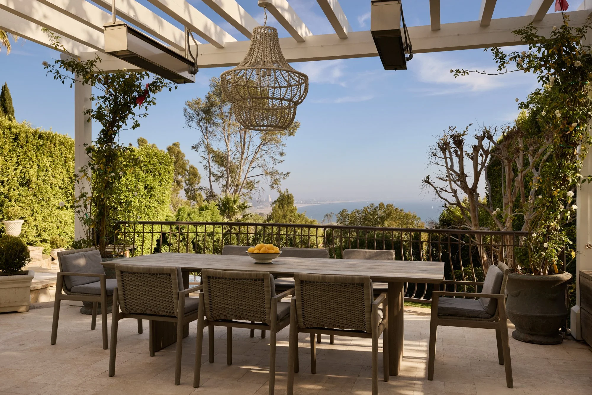 13 541PaseoMiramar_30.jpg