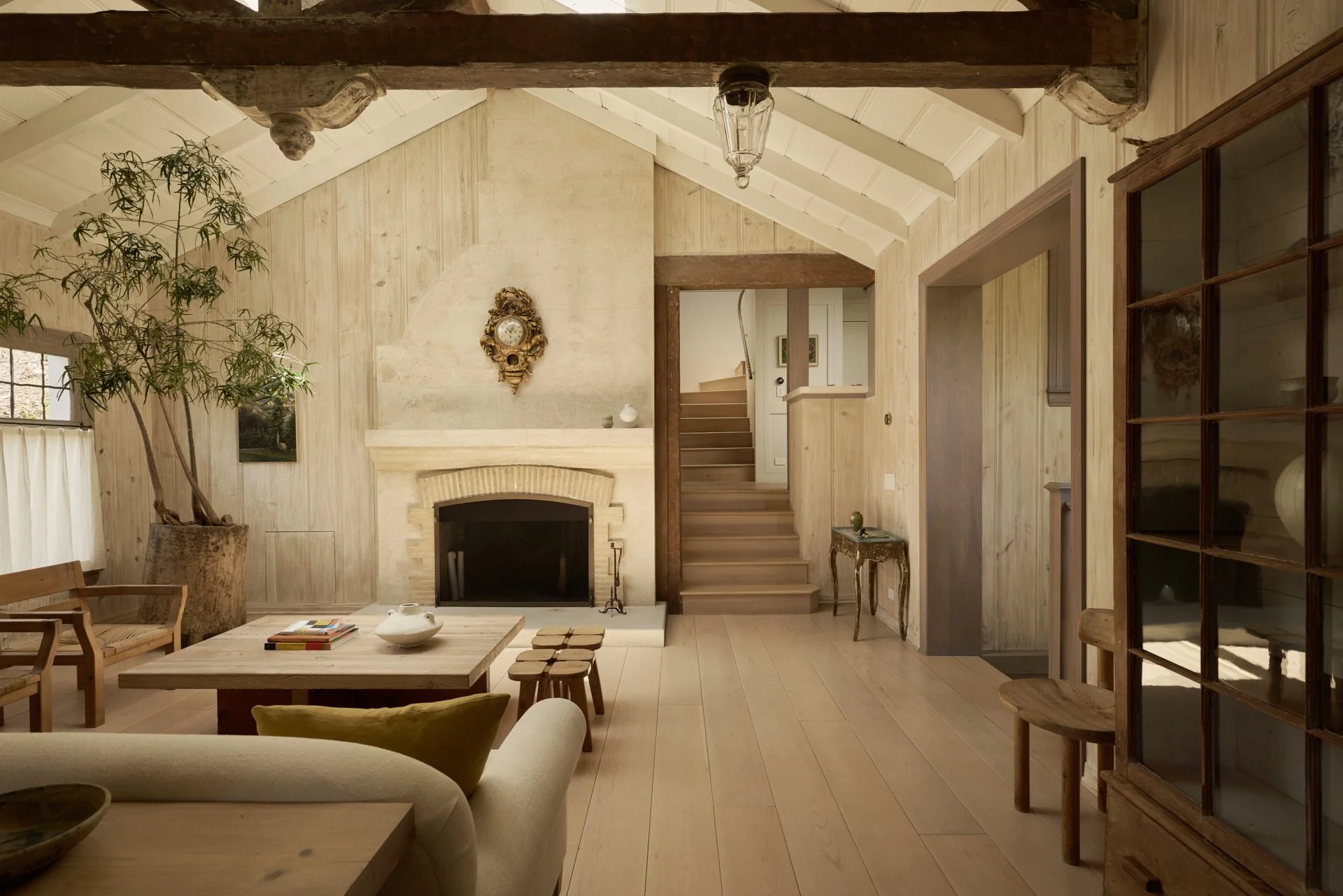 12 239WestChannelRd_18.jpg