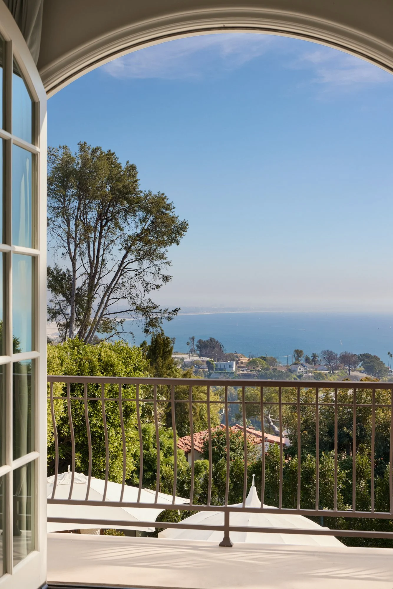 21 541PaseoMiramar_17.jpg