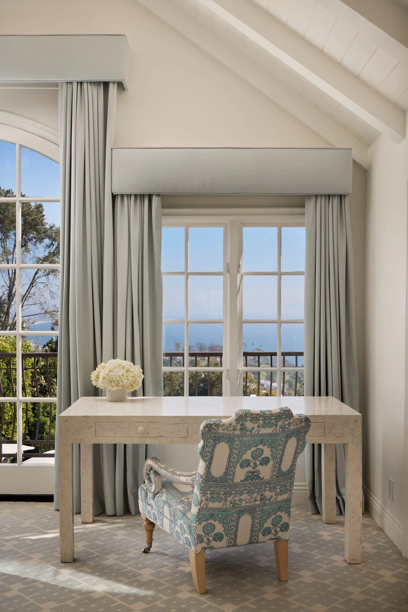 18 541PaseoMiramar_18.jpg