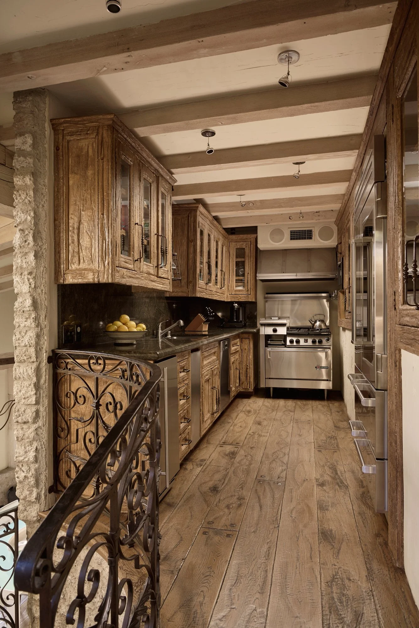 19 1372BenedictCanyonDr_09.jpg