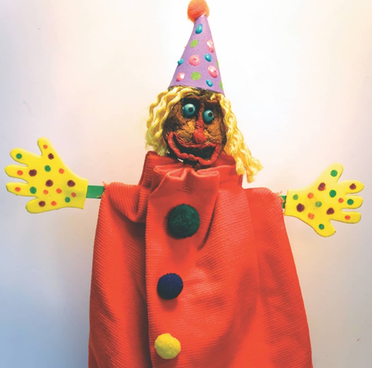 Donna's Day: Apple-Head Puppets