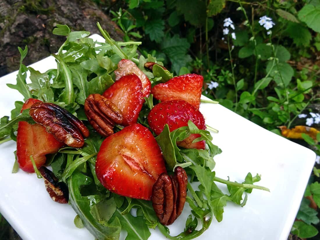Donna's Day: Strawberry Arugula Salad