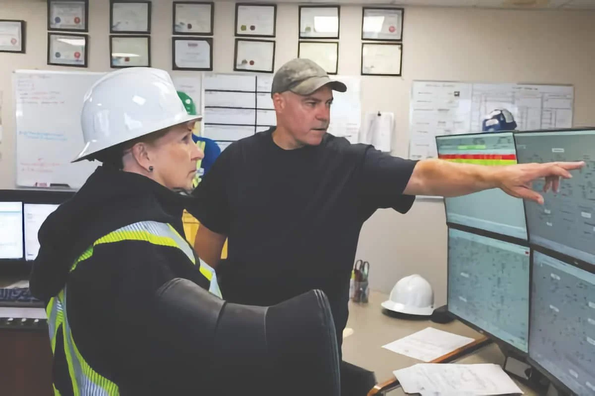 Energy and Resources Minister tours key oil and gas facilities