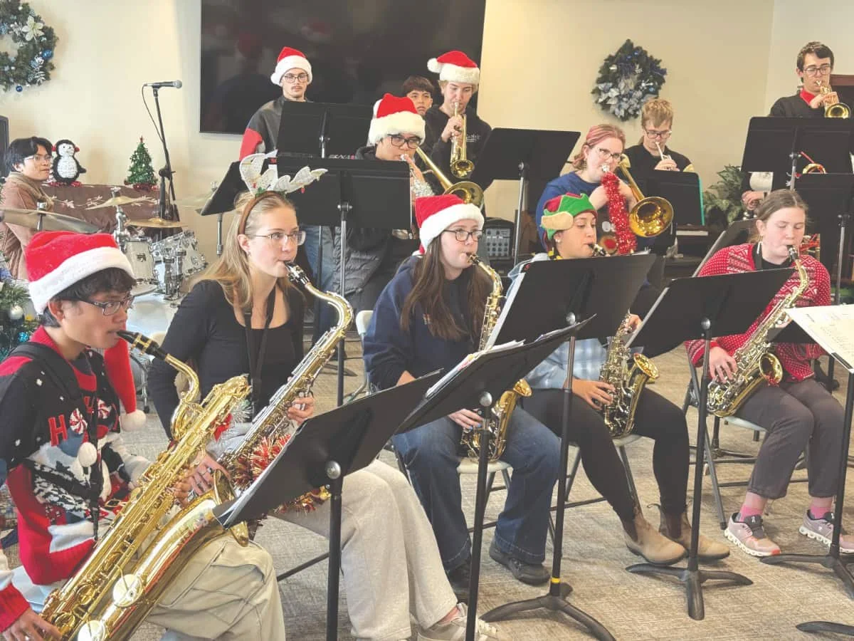 KCS JAZZ BAND SPREADING HOLIDAY CHEER!