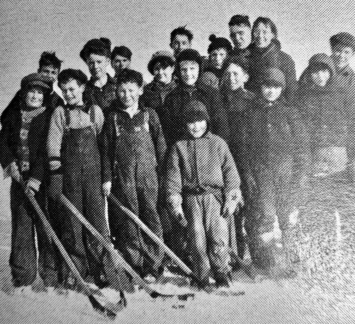 Oakwood’s Future Hockey Stars, Back in the Day!