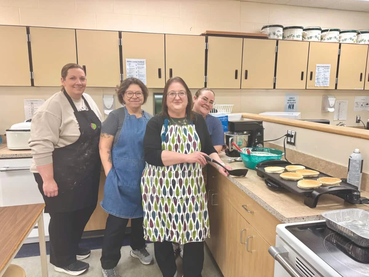 Hot lunch at Elizabeth Middle School