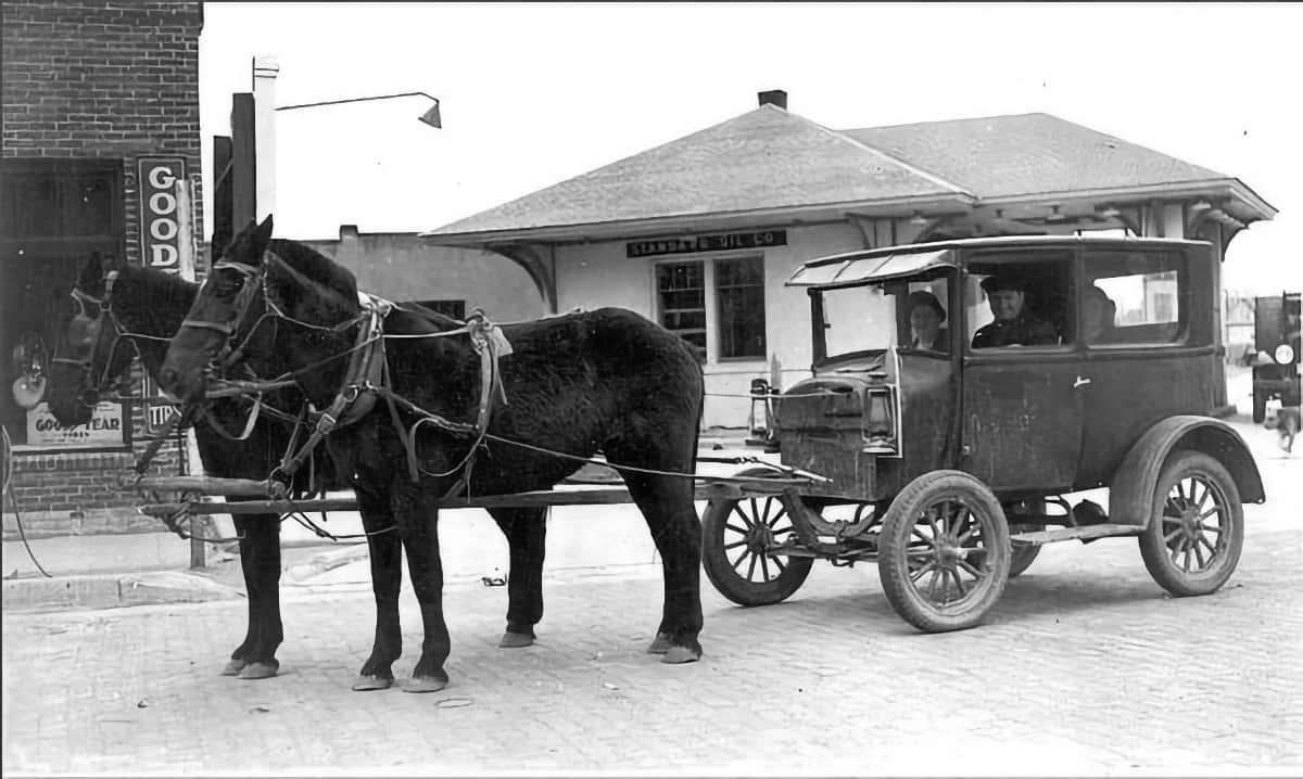 The Bennett Buggy: When Horses Replaced Horsepower