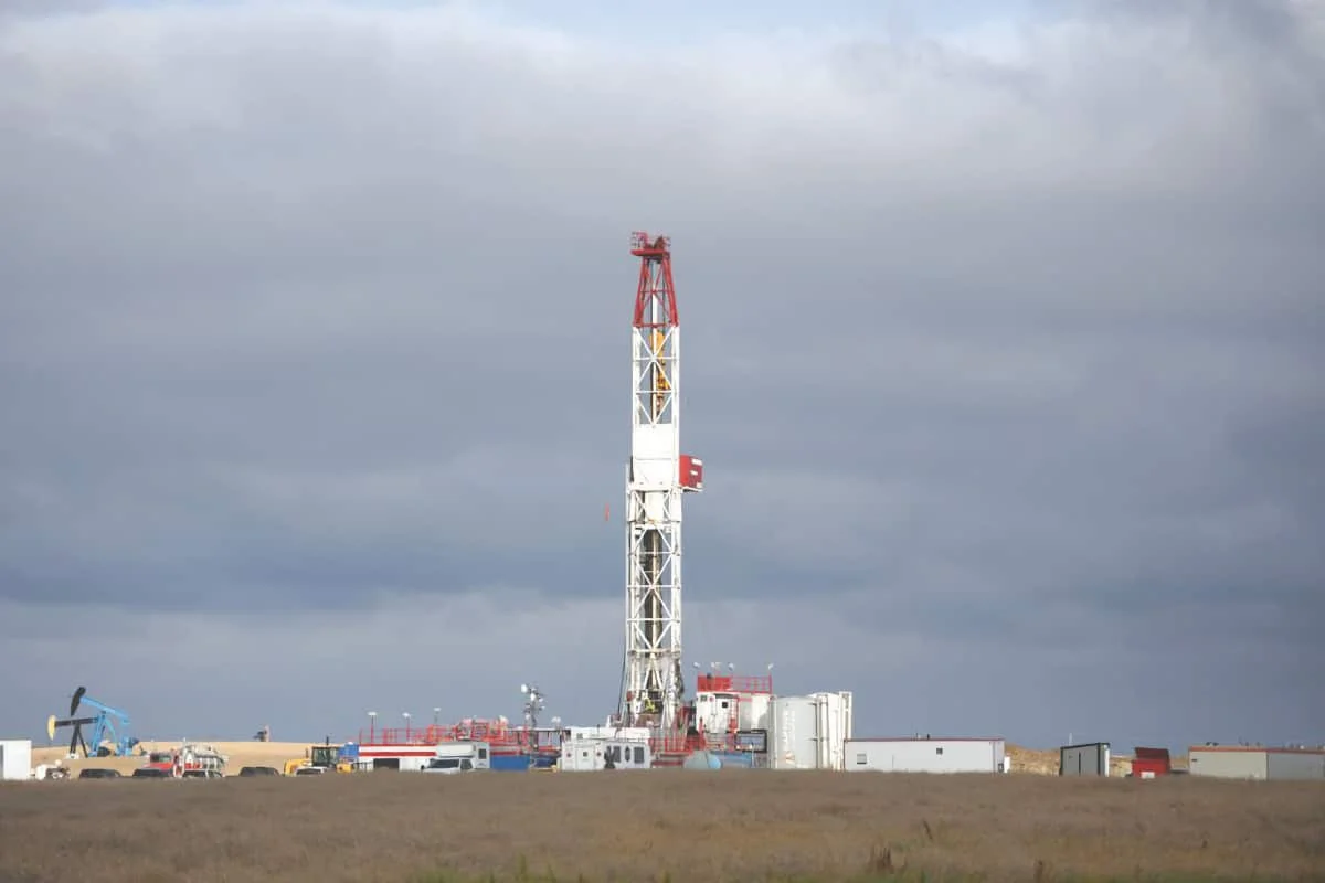 Strong oil prices see consistent drilling activity, but no surge overall
