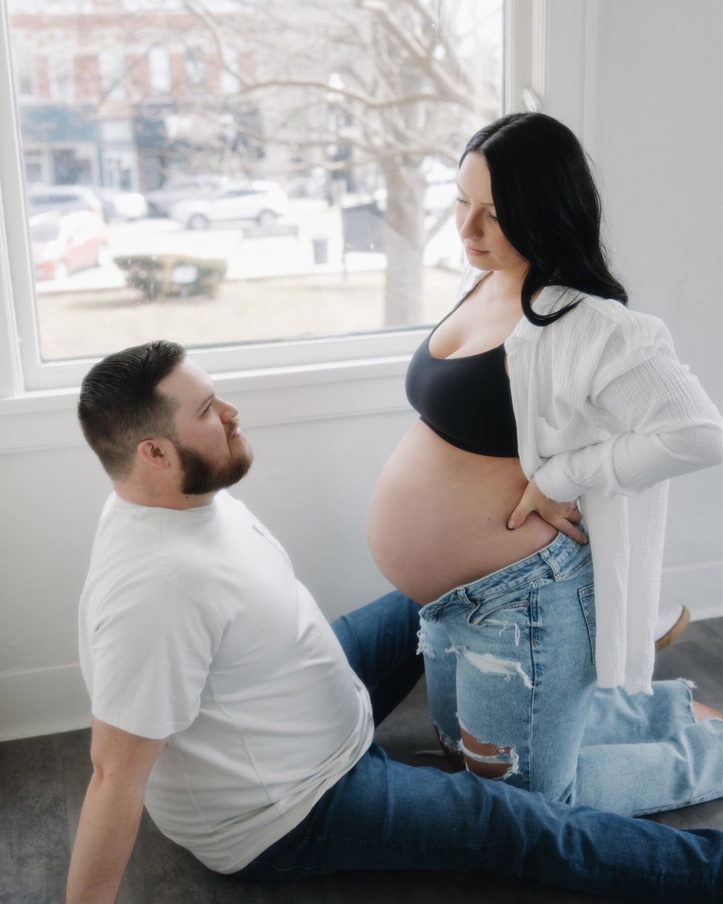 Chloe + Damon welcoming baby Colson 🫶🏼🖤 gosh I seriously couldn&rsquo;t decide between photos so here is my best shot at displaying all of the beauty these two encompass!