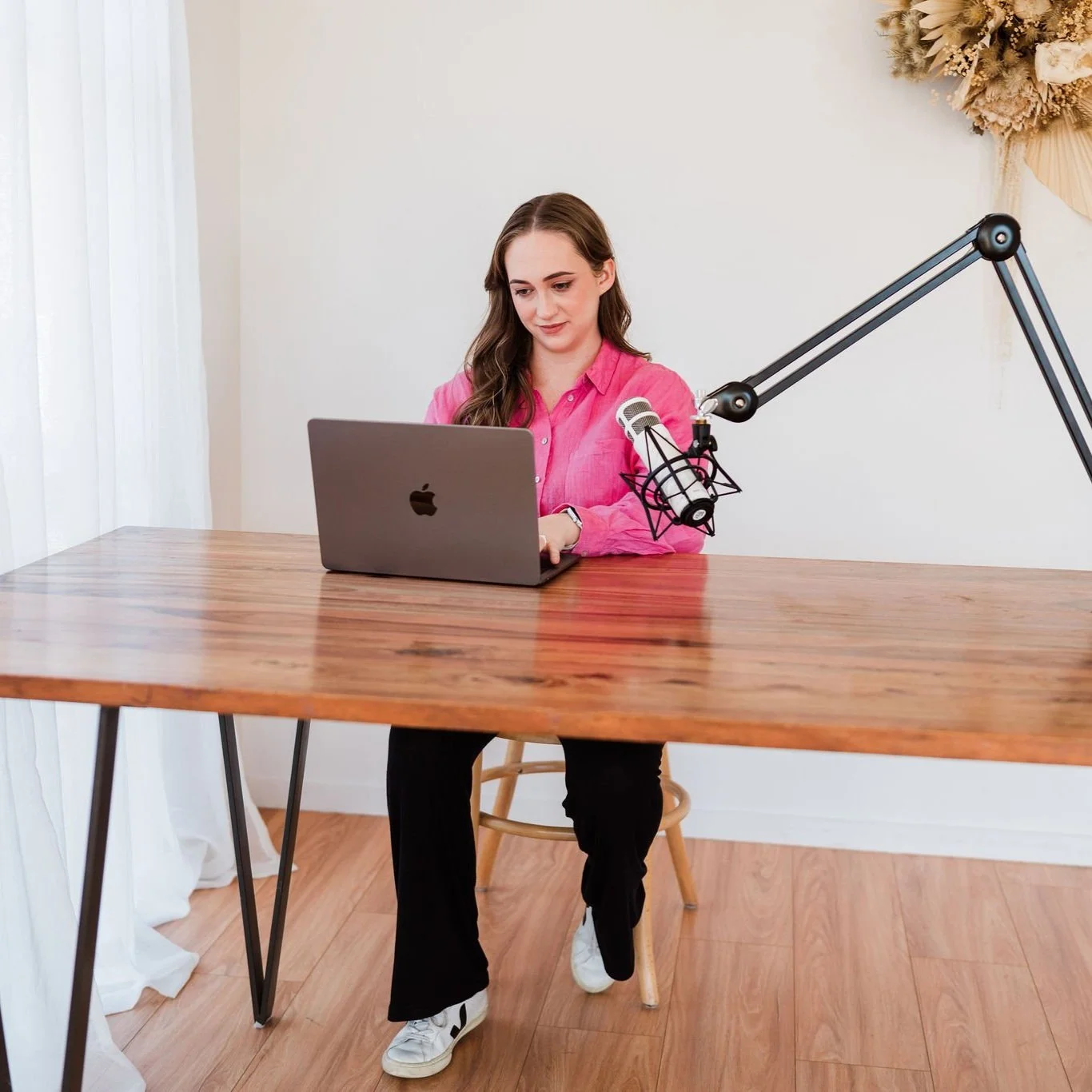 Women Now Dominate Podcasting... And They're Asking for More Female Voices