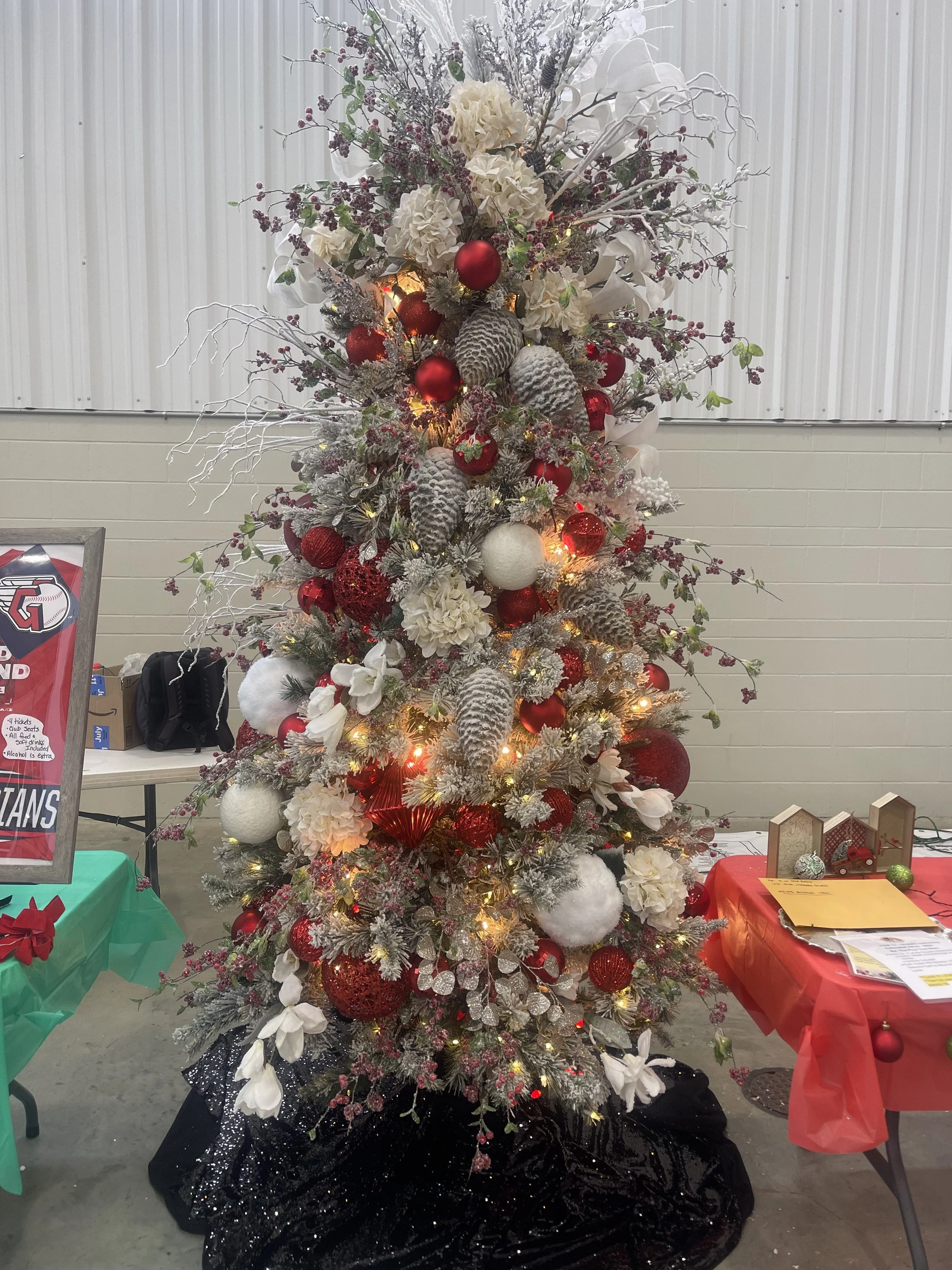 Christmas Tree Decorated by Sam at The Leaf 3.jpeg