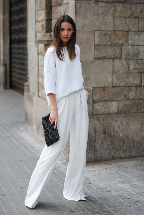 37dd33d5f9ba0cd4ff1e7ed11f6cdfbe-black-clutch-winter-white.jpg