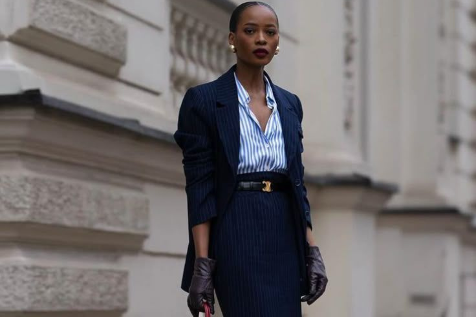 Powerful vs Powerless Dressing: The Authority Upgrade (Even in Tech)